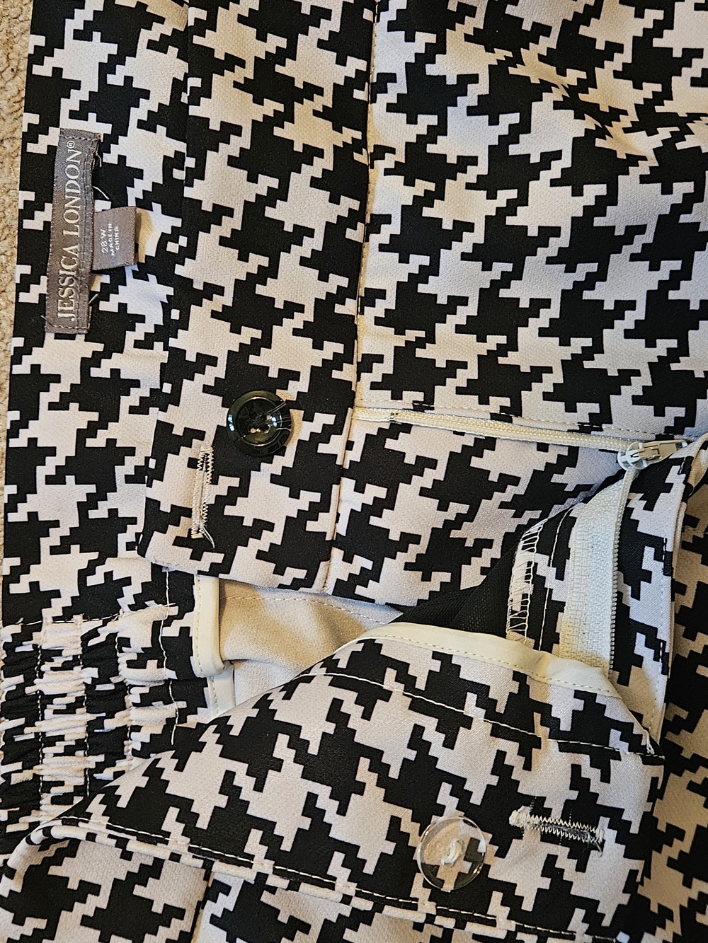 Jessica London Black & White Houndstooth Pants